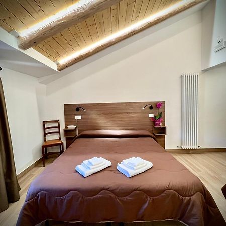 Hotel Pinguino 佩斯卡塞罗利 外观 照片