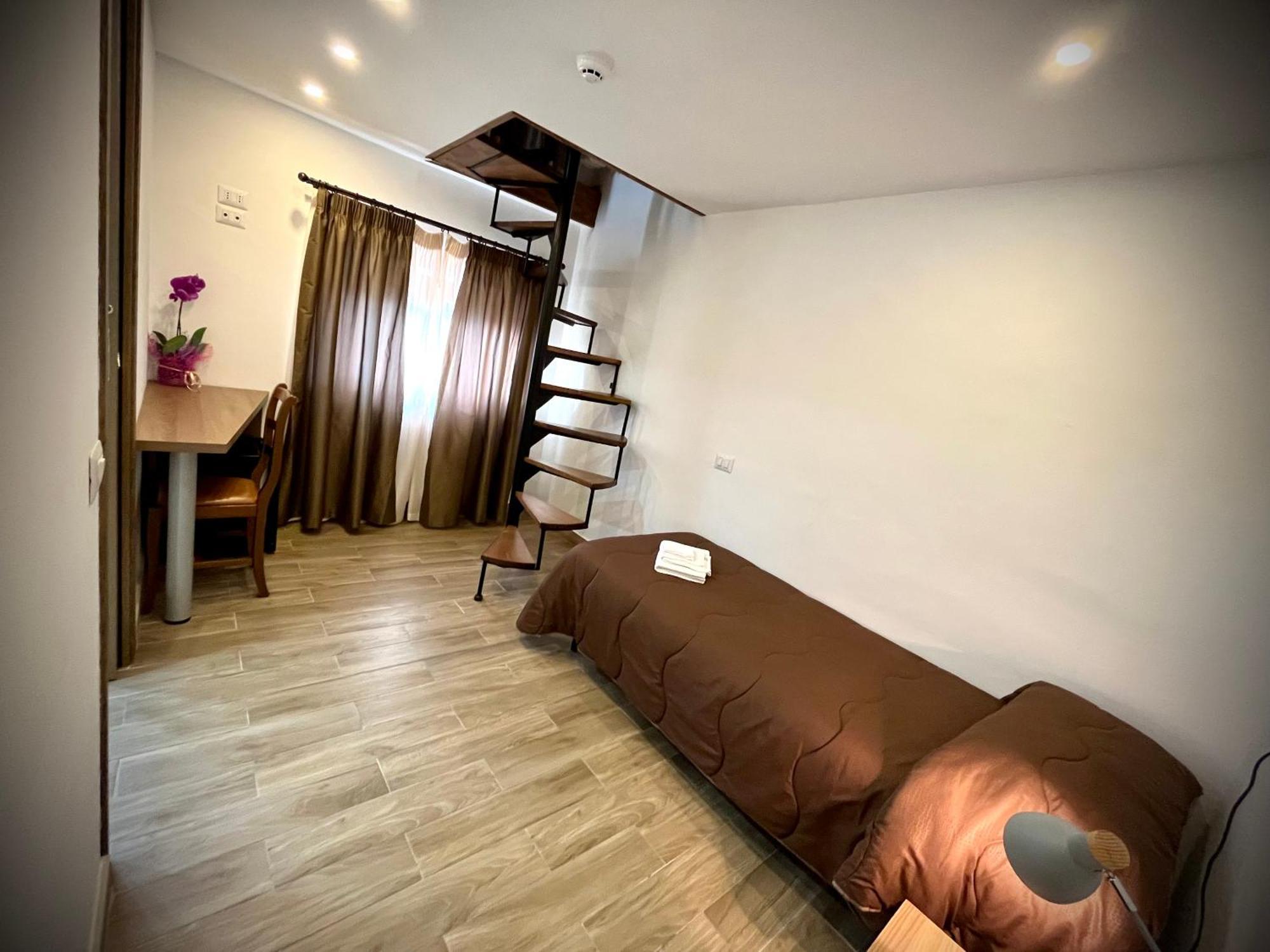 Hotel Pinguino 佩斯卡塞罗利 外观 照片