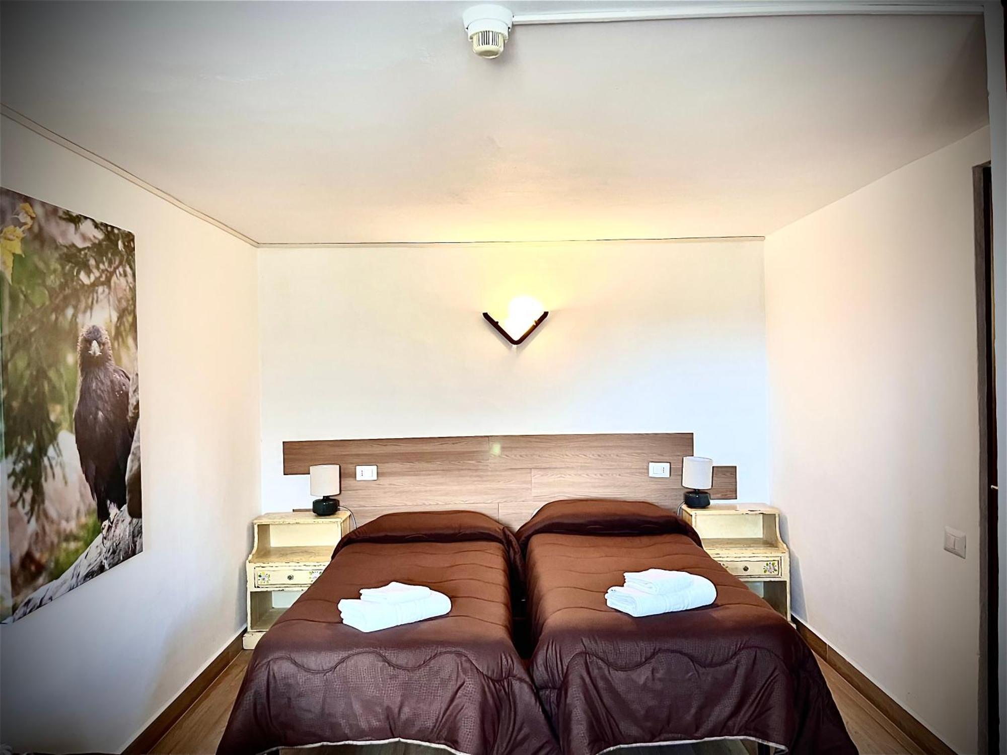 Hotel Pinguino 佩斯卡塞罗利 外观 照片