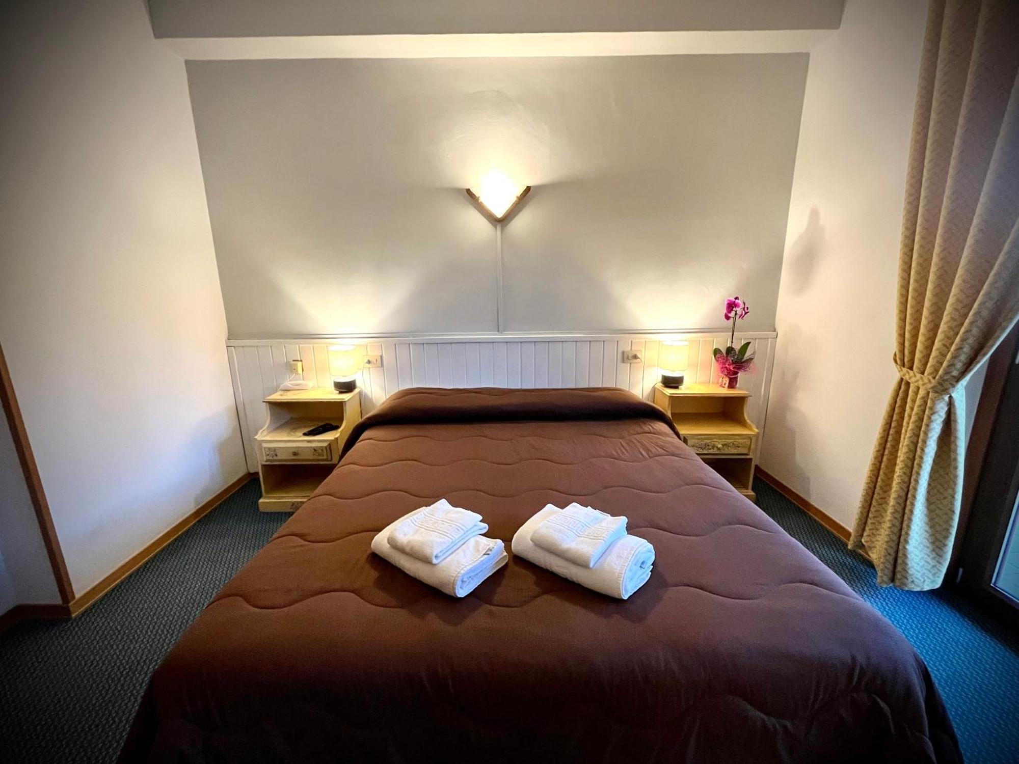 Hotel Pinguino 佩斯卡塞罗利 客房 照片