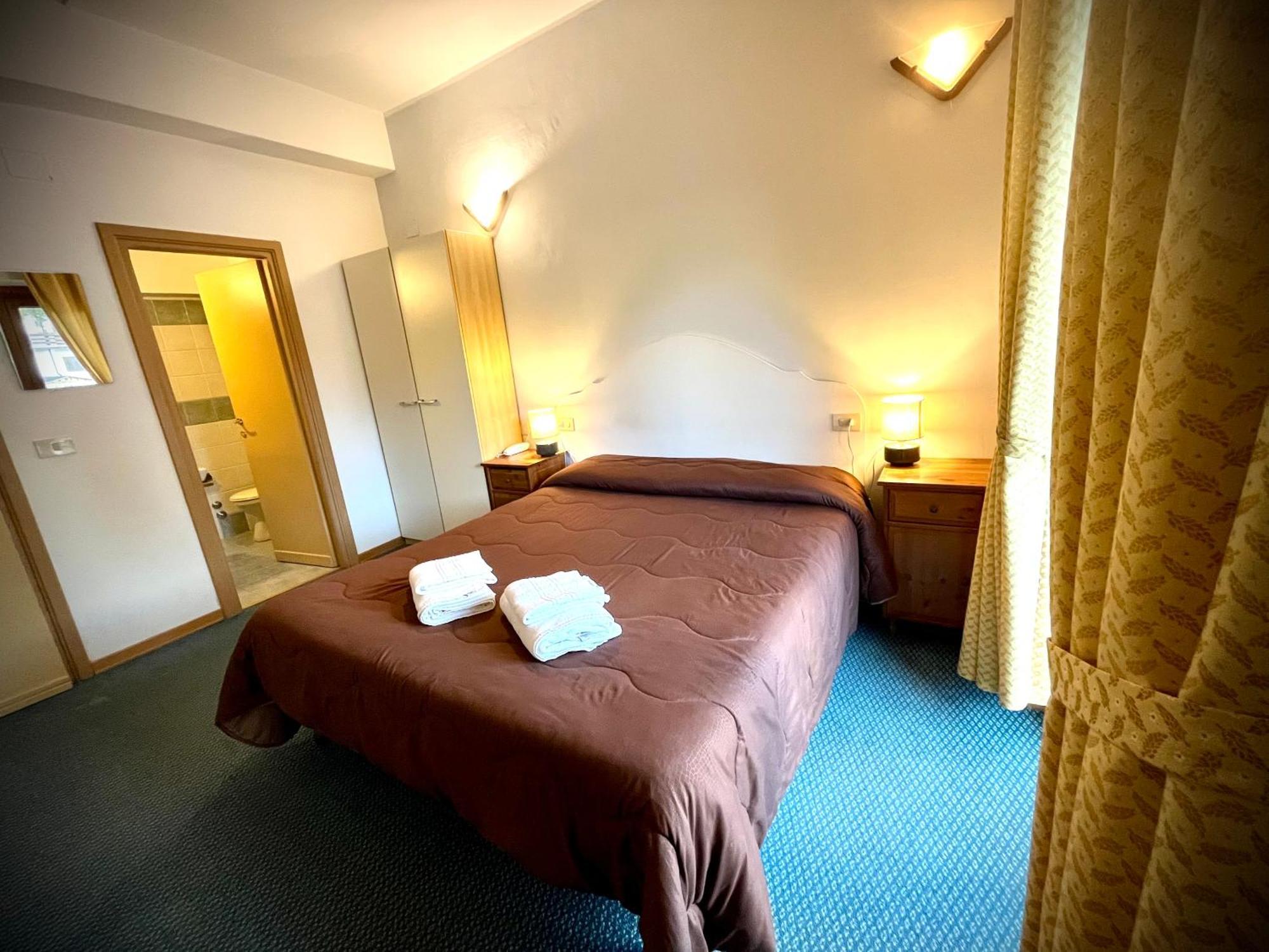 Hotel Pinguino 佩斯卡塞罗利 客房 照片